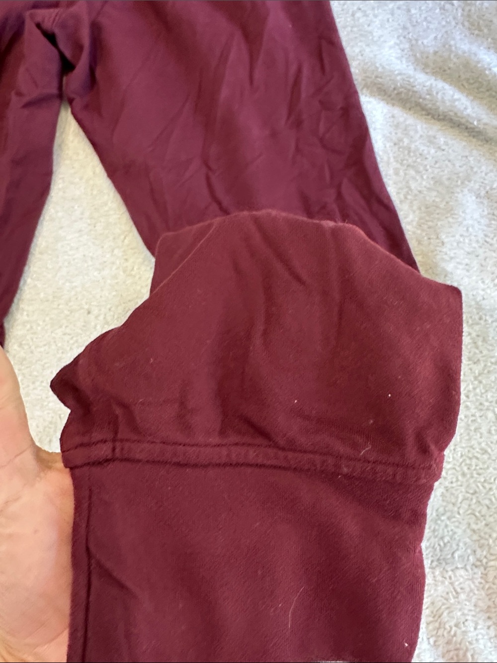 Lululemon dark red  Jogger Sweatpants  size 4  read below 👇🏻 - Picture 5 of 10